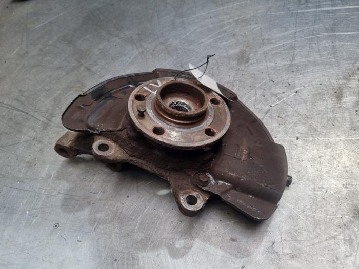 Fusee links-voor van een Volvo XC90, Auto-onderdelen, Ophanging en Onderstel, Volvo, Gebruikt, 3 maanden garantie, Ophalen of Verzenden
