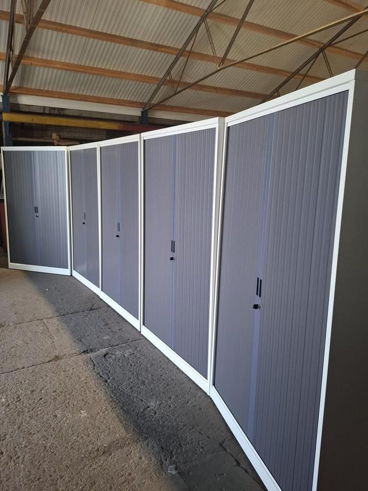 Nieuw binnen: nette metalen roldeurkasten met 4 legborden, Huis en Inrichting, Kasten | Roldeurkasten en Archiefkasten, Gebruikt
