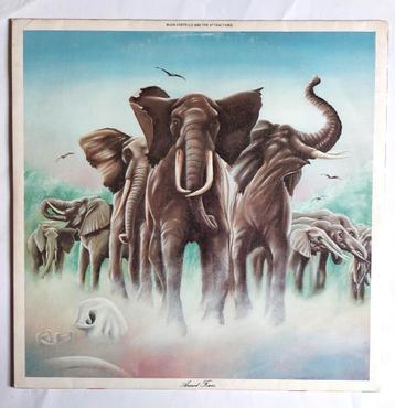 Elvis Costello And The Attractions* – Armed Forces(1979) beschikbaar voor biedingen