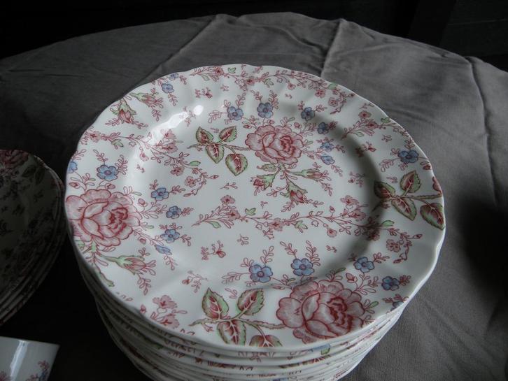Johnson Brothers/Bros ROSE CHINTZ Dinerborden Ø 25 cm, Huis en Inrichting, Keuken | Servies, Zo goed als nieuw, Aardewerk, Ophalen of Verzenden