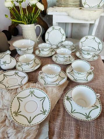 The Paragon 1870 antiek porseleinen servies  Engeland 1870 beschikbaar voor biedingen