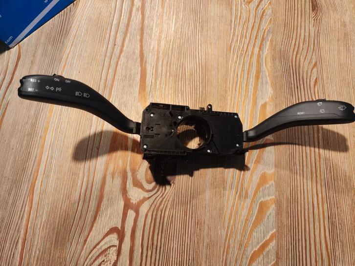 Volkswagen T5 Transporter stuurkolom schakel unit., Auto-onderdelen, Dashboard en Schakelaars, Volkswagen, Nieuw, Ophalen of Verzenden