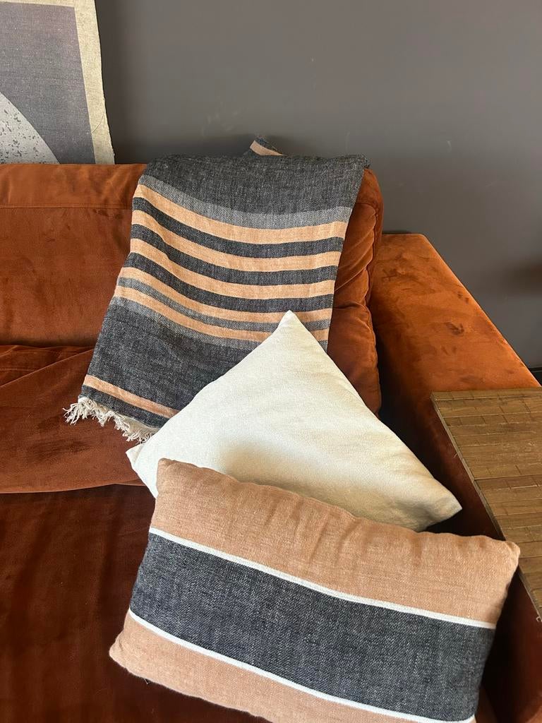 Mango Home Kussens en Plaid, Ophalen, Zo goed als nieuw