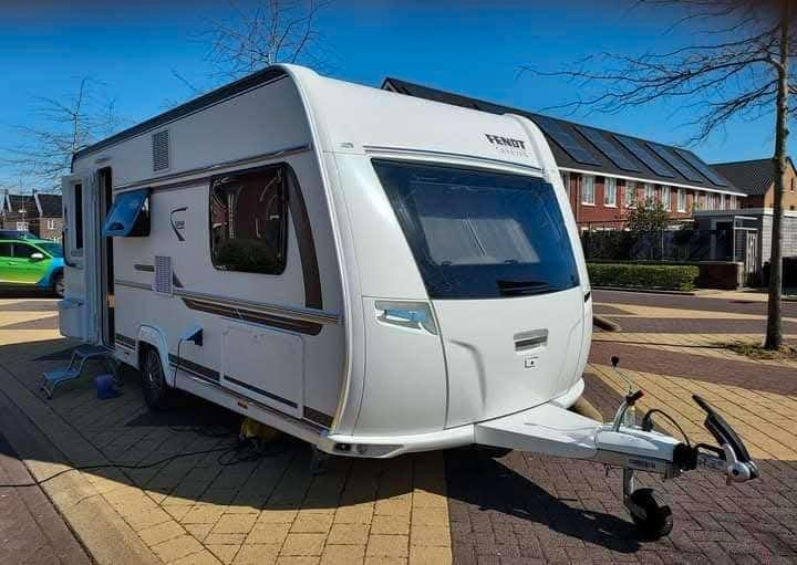 Fendt Saphir 495 SKM 2021 stapelbed/mover/dakairco, Caravans en Kamperen, Caravans, Particulier, tot en met 5, 1250 - 1500 kg