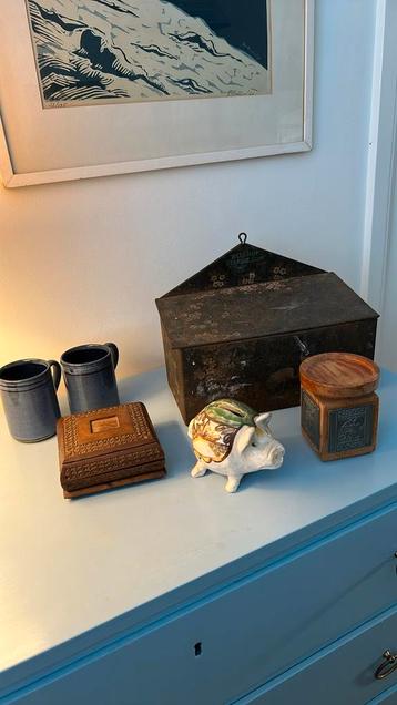 Kaveltje leuke vintage spulletjes houtsnijwerk blik keramiek beschikbaar voor biedingen