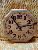 Zweedse Houten Wandklok, Ophalen of Verzenden, Zo goed als nieuw, Analoog, Wandklok