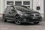 Volkswagen Polo 1.0 TSI DSG R-LINE LED ACC CAMERA CARPLAY, Auto's, Gebruikt, 95 pk, Zwart, Bedrijf
