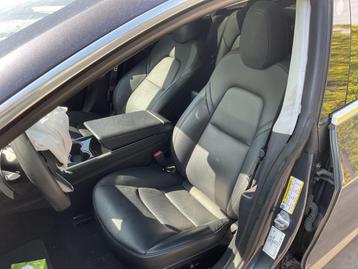 Interieur Tesla Model 3 (2018-06/..) 765432201B beschikbaar voor biedingen