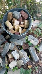 Stenen. GRATIS. MEENEMEN WAT JE KAN GEBRUIKEN., Tuin en Terras, Grind, Keien en Split, Ophalen, Gebruikt, Overige materialen