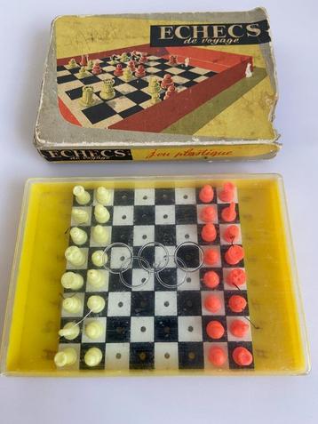Vintage reisspel schaken beschikbaar voor biedingen
