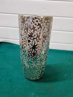 vaas zilver kleurig, Huis en Inrichting, Ophalen of Verzenden, 'T Olde Gre-j, Info@toldegrej.nl, Endepoelstraat 20f Didam