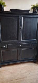 Zwarte Kast, Ophalen