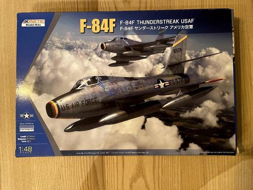 Kinetic 1/48 F-84F vliegtuig bouwdoos, Hobby en Vrije tijd, Modelbouw | Vliegtuigen en Helikopters, Zo goed als nieuw, Groter dan 1:72