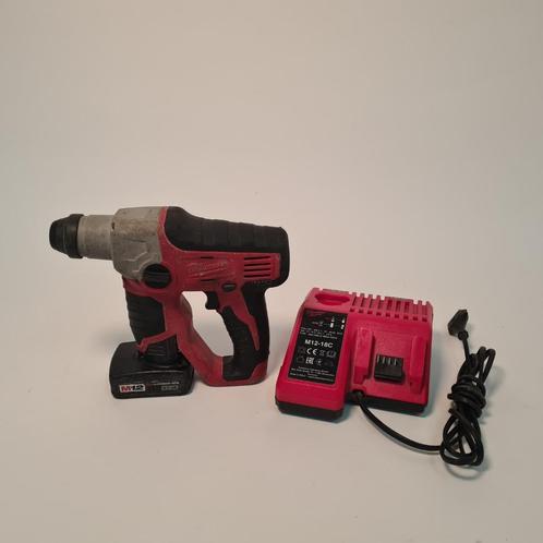 Milwaukee M12H Accu Boorhamer met Lader en Accu, Doe-het-zelf en Verbouw, Gereedschap | Boormachines, Boor- en/of Breekhamer, 600 watt of meer
