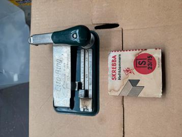 Ouderwetse Cito-Ring Nietmachine + Nietjes beschikbaar voor biedingen