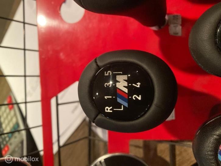 M3 Versnellingspook leer origineel BMW 3-serie E30 ('83-'92), Auto-onderdelen, Transmissie en Toebehoren, BMW, Nieuw, Ophalen of Verzenden