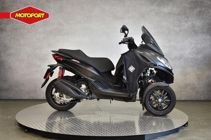 Piaggio MP 3 300 LT HPE SPORT (bj 2021), Motoren, Motoren | Piaggio, Bedrijf, Scooter