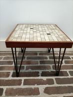 Vintage mozaïek tafeltje. Retro bijzettafeltje met tegeltjes, Antiek en Kunst, Curiosa en Brocante, Ophalen