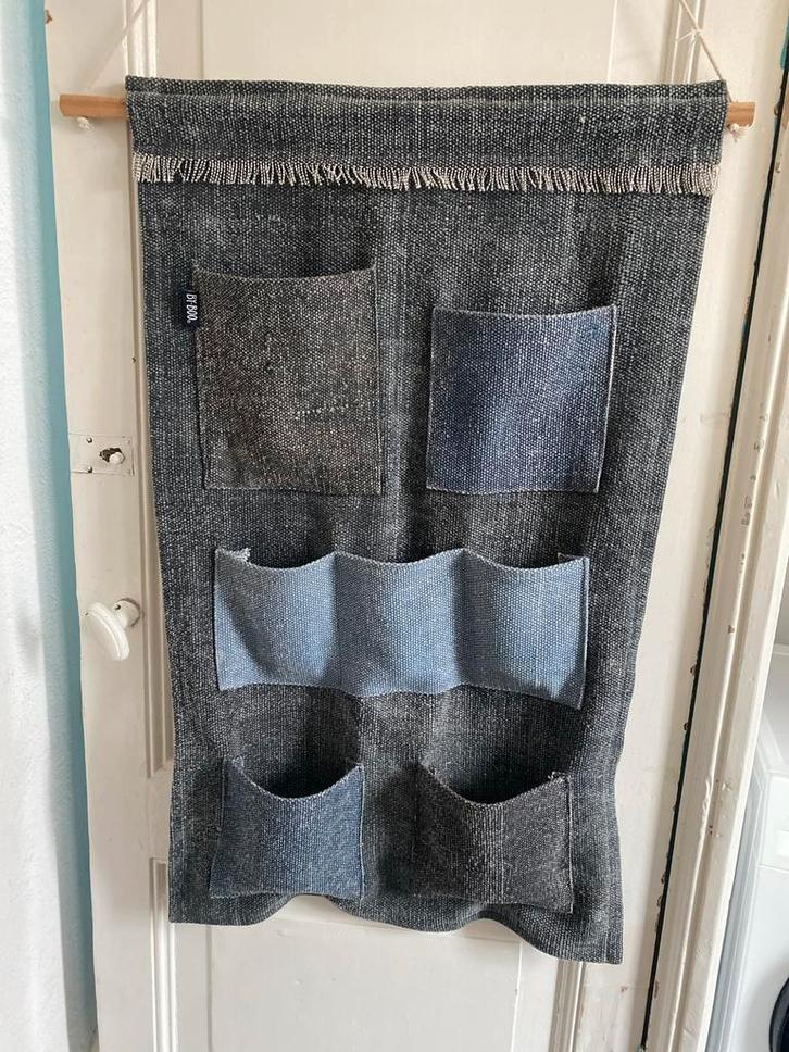 Wandkleed met Vakken BY-BOO, Antiek en Kunst, Antiek | Kleden en Textiel, Ophalen