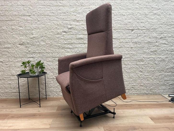 Fitform Welness L sta op stoel relax fauteuil met Garantie, Huis en Inrichting, Fauteuils, Zo goed als nieuw, Stof, 50 tot 75 cm