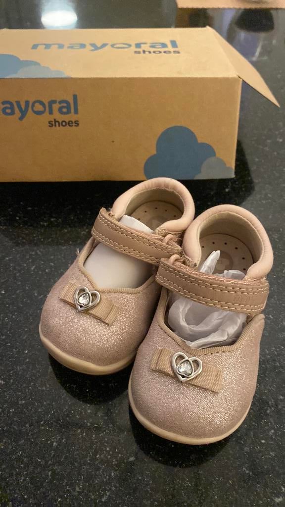 Nieuwe schoentjes maat:19, Ophalen, Zo goed als nieuw, Meisje, Schoentjes