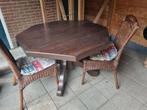 Stevige eiken tafel – achthoekig model (exclusief stoelen), Tuin en Terras, Ophalen, Gebruikt