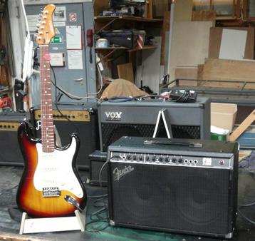 super mooie stratocaster met Fender versterker beschikbaar voor biedingen