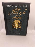 Held in de schaduw David gemmell boek, Boeken, Ophalen of Verzenden, Zo goed als nieuw