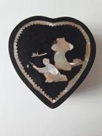 Hartvormig doosje met parelmoer inleg, Ophalen of Verzenden