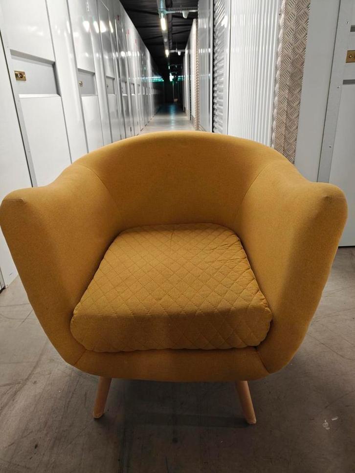 Okergele fauteuil, Huis en Inrichting, Fauteuils, Gebruikt, Stof, 50 tot 75 cm, Minder dan 75 cm, Ophalen of Verzenden