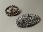 Twee mooie oude fashion mode broches met strass, 6 + 4 cm, Overige materialen, 4 tot 7 cm, Verzenden, Zo goed als nieuw