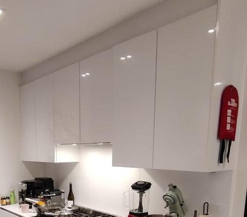 Strakke nette witte bovenkastjes met verlichting, Huis en Inrichting, Keuken | Keukenelementen, Gebruikt, Minder dan 100 cm, 50 tot 100 cm