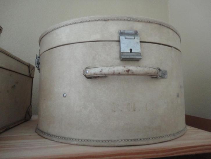 antieke WITTE RONDE LEREN HOEDENKOFFER / hoedendoos, Antiek en Kunst, Antiek | Woonaccessoires, Ophalen of Verzenden