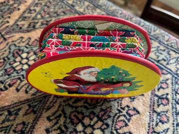 KERSTSPULLEN  ZIE DE FOTO S ENZ ALLES BIJ ELKAAR 40 euro  beschikbaar voor biedingen