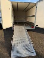 Gesloten aanhanger, Ophalen