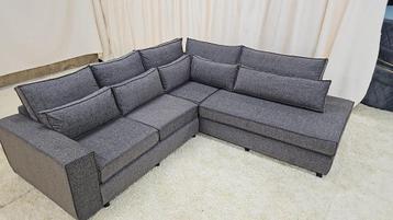Nieuwe Donkergrijze Hoekbank – Modern, Comfortabel & Ruim beschikbaar voor biedingen
