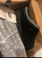 Uggs tasman, UGG, Zwart, Ophalen of Verzenden, Zo goed als nieuw