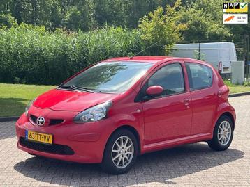 Toyota Aygo 1.0-12V +/AIRCO/APPLE CARPLAY/ELECRAMEN VOOR beschikbaar voor biedingen