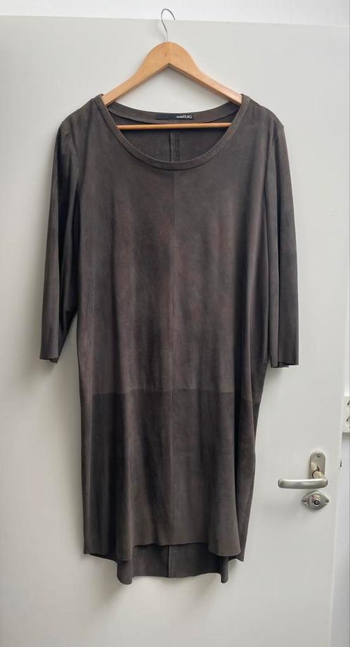 Studio Ruig schitterende jurk suede taupe 40, Kleding | Dames, Jurken, Zo goed als nieuw, Maat 38/40 (M), Overige kleuren, Knielengte