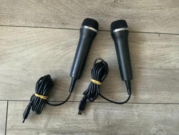 2 x Microfoons voor Lets Sing spellen voor Nintendo Switch, Spelcomputers en Games, Games | Nintendo Switch, Zo goed als nieuw