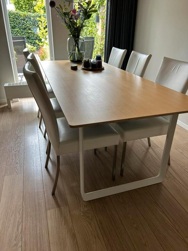 Muuto eettafel 70/70 Afmeting 225 x 90 cm. Gelamineerd eiken, Huis en Inrichting, Tafels | Eettafels, Gebruikt, 50 tot 100 cm