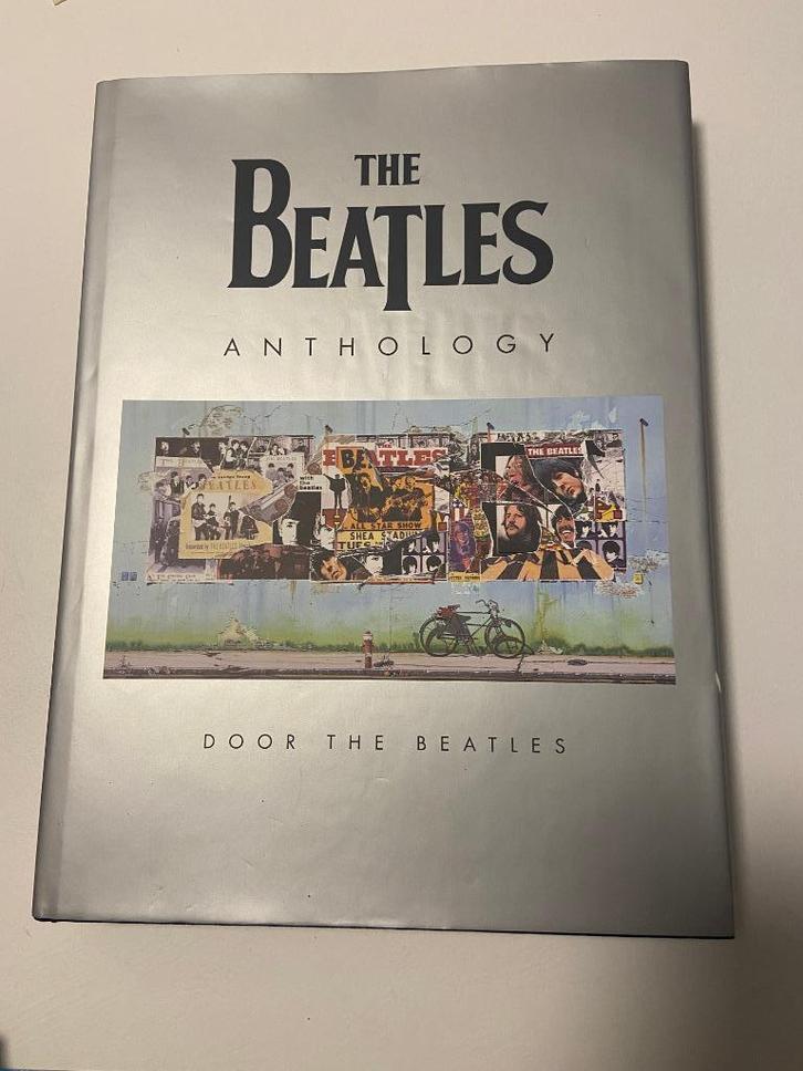 Anthology (The Beatles) 9789038803166, Boeken, Muziek, Zo goed als nieuw, Artiest, Ophalen of Verzenden