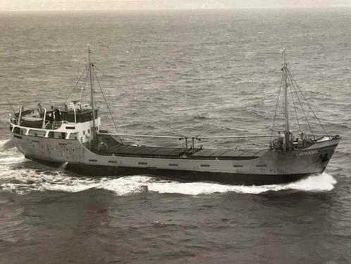 CARASSO 1957  Vooruitgang Boot  Alphen a d Rijn, Verzamelen, Scheepvaart, Zo goed als nieuw, Kaart, Foto of Prent, Motorboot, Ophalen of Verzenden