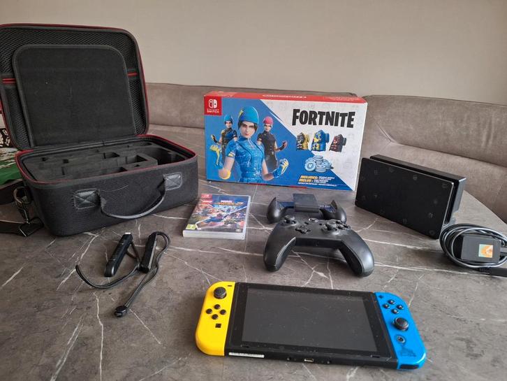 Nintendo Switch + Draagtas + 2 Games: Lego Marvel & Starlink, Spelcomputers en Games, Games | Nintendo Switch, Gebruikt, Avontuur en Actie
