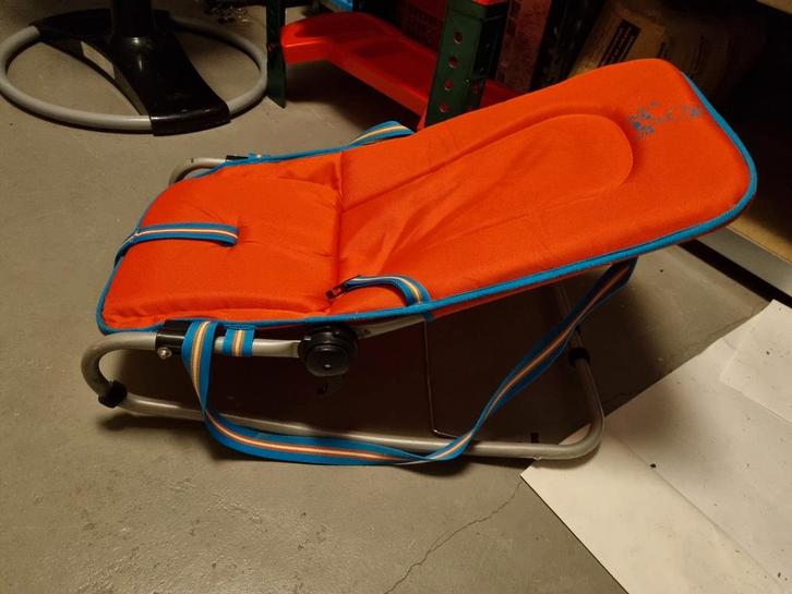 Baby Wipstoel - Oranje met blauwe accenten, Kinderen en Baby's, Wipstoeltjes, Gebruikt, Wipstoel, Overige merken, Met gordel(s) of riempje(s)