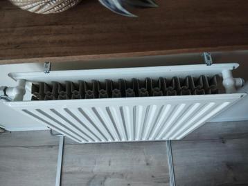 Dubbele radiator en een chroom radiator beschikbaar voor biedingen