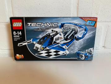 LEGO Technic 42045 Hydroplane Racer beschikbaar voor biedingen