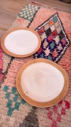 HKliving 2x dinerbord earth (€10 per stuk), Huis en Inrichting, Keuken | Servies, Ophalen of Verzenden, Zo goed als nieuw, Bord(en)