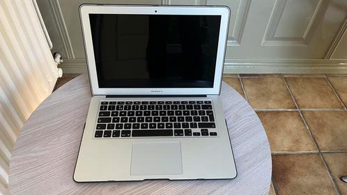 MacBook Air laptop met hoes en lader., Computers en Software, Apple Macbooks, Zo goed als nieuw, MacBook Air, 13 inch, Minder dan 2 Ghz