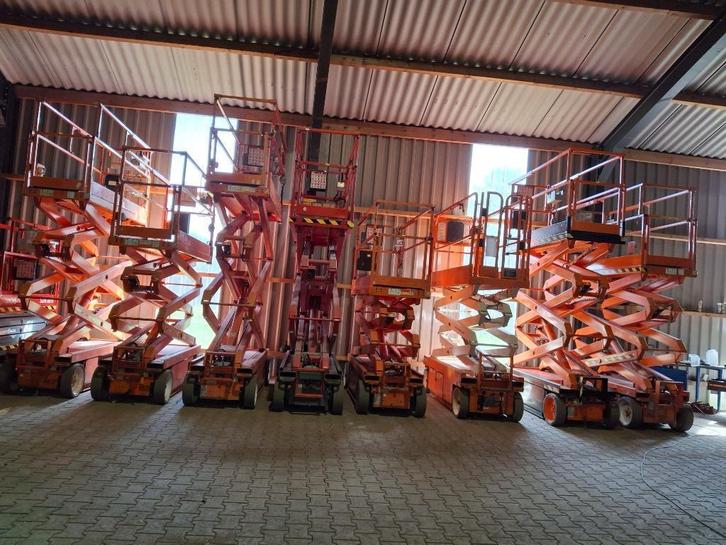 8 x Skyjack SJIII3220 schaarhoogwerker Bouwjaar 2016 hoogwer, Zakelijke goederen, Machines en Bouw | Liften, Steigers en Ladders